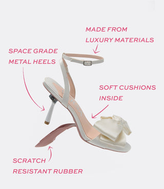 Beyaz İpek Fiyonklu Sandalet