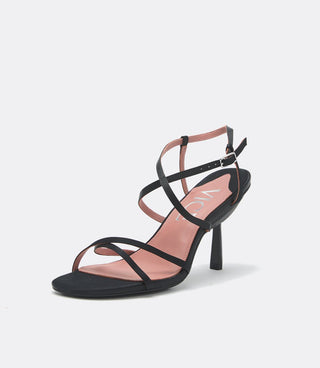 Siyah Bantlı Sandaletler