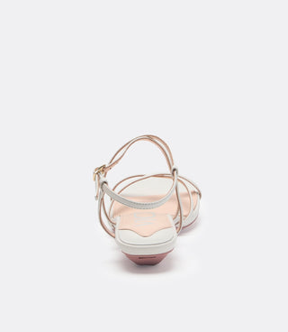 Beyaz Bantlı Sandaletler